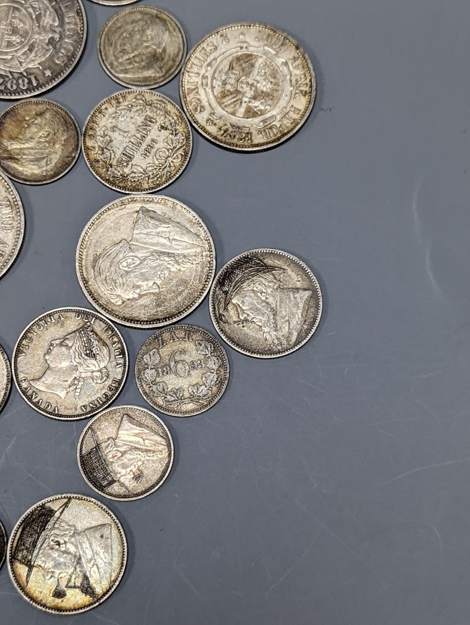 A quantity of pre-1940's silver coins